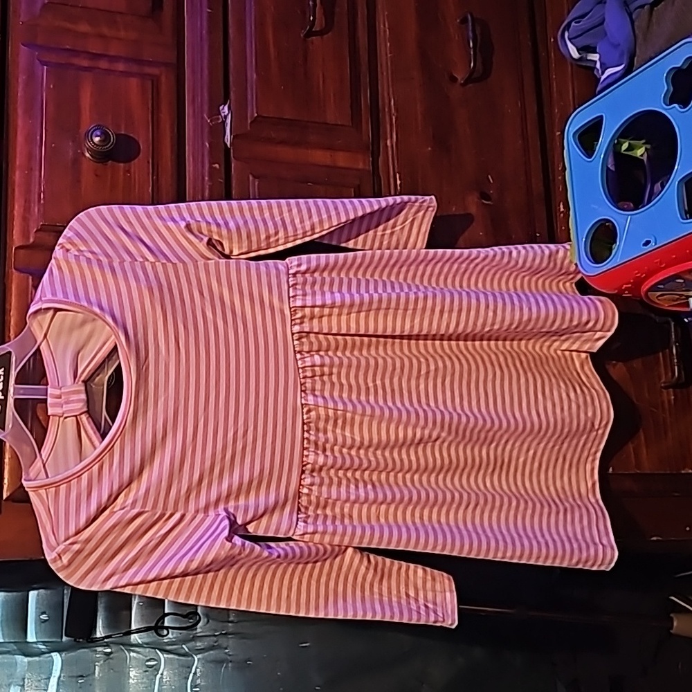 !!.        Girls 5T dress